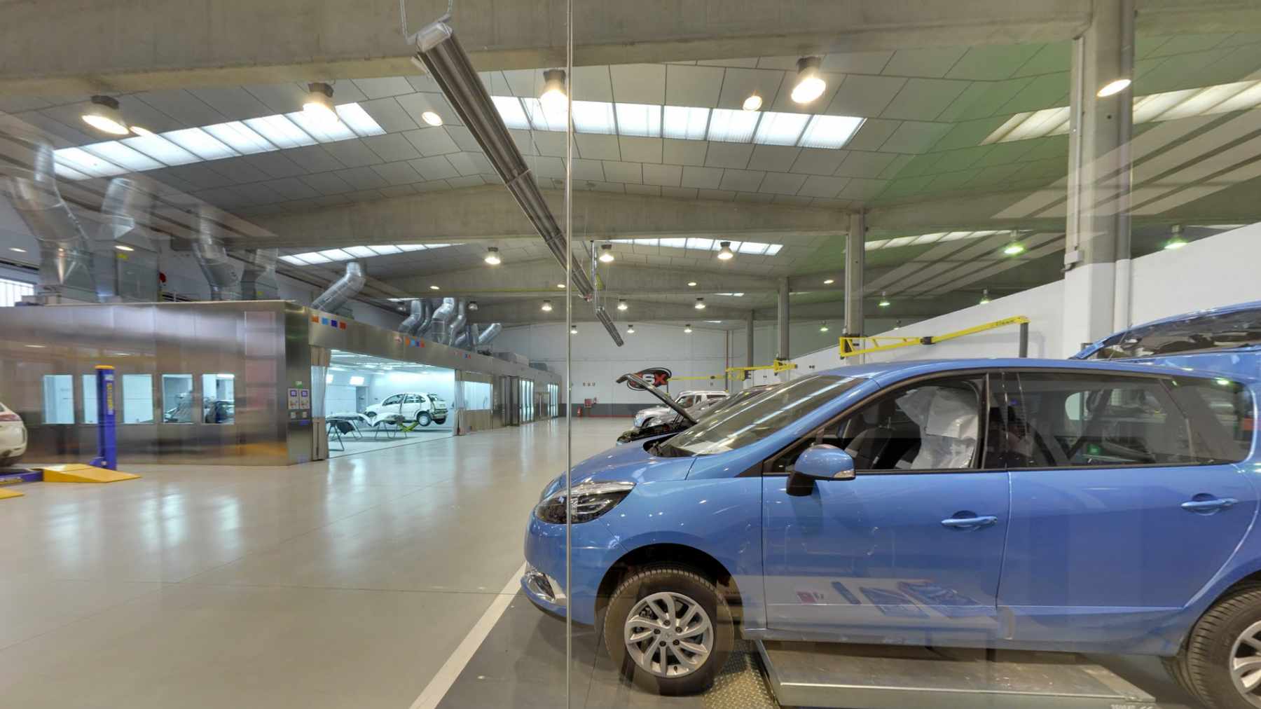 Interior GSX Carrosseria - Taller de xapa i pintura Interior GSX Carrosseria - Taller de xapa i pintura